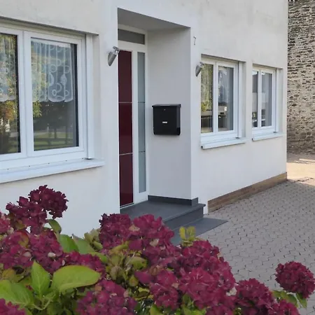 Дом отдыха With 2 Bedrooms Бернкастель-Кюс